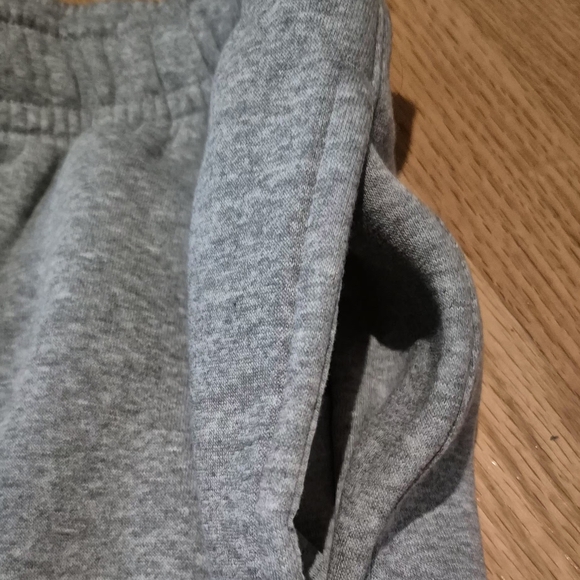 NEW Nike Men's Large Light Gray Solo Swish Joggers NWT - Picture 3 of 7